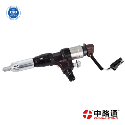 Common Rail Diesel Fuel Injector 095000-7050 0950007050 D25-001-900 D25001900 for KOMATSU 