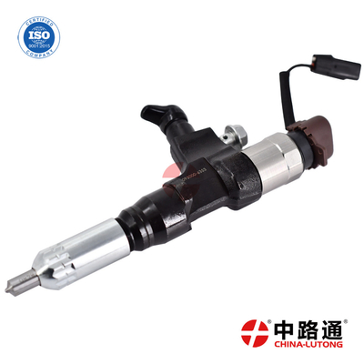 Common Rail Diesel Fuel Injector 095000-7050 0950007050 D25-001-900 D25001900 for KOMATSU 