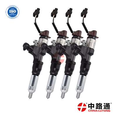 Common Rail Diesel Fuel Injector 095000-7050 0950007050 D25-001-900 D25001900 for KOMATSU 