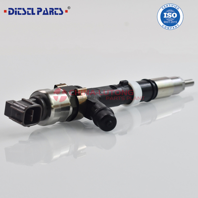 High Quality Diesel Fuel Injector 23670-27030 for Toyota RAV4 1c-Ftv Engine Diesel Fuel Injector 095000-0570 for Toyota 1CD-Ftv Diesel Common Rail Fuel Injector 095000-0570