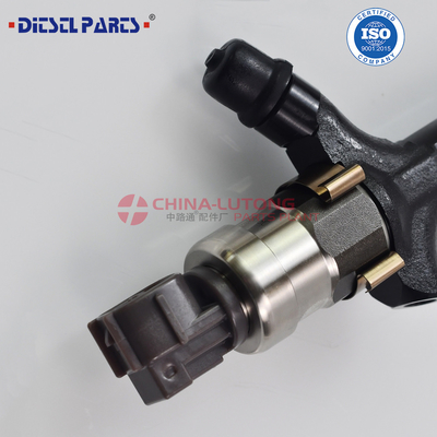 High Quality Diesel Fuel Injector 23670-27030 for Toyota RAV4 1c-Ftv Engine Diesel Fuel Injector 095000-0570 for Toyota 1CD-Ftv Diesel Common Rail Fuel Injector 095000-0570