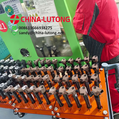 Diesel Fuel Injector  28565337 Injector CR, Common Rail system for DELPHI. 28565337  Compatible For VW 04L130277BB 04L13-0277BB ·