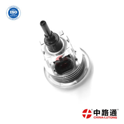 Diesel Emissions Fluid Injector 0 444 021 013 for bos-ch common rail diesel injection system